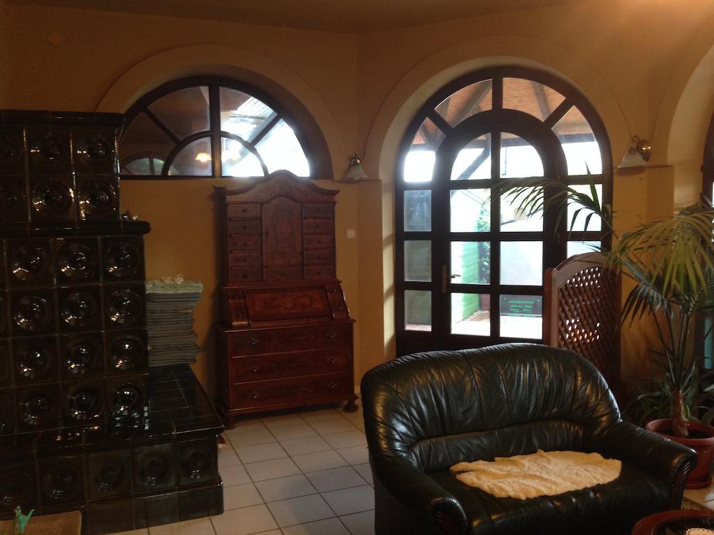 Juhasz Fogado Bed & Breakfast Fonyod Bagian luar foto