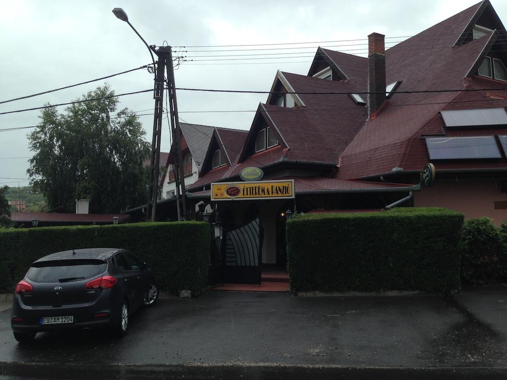 Juhasz Fogado Bed & Breakfast Fonyod Bagian luar foto