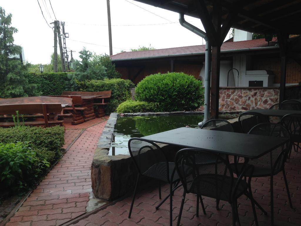 Juhasz Fogado Bed & Breakfast Fonyod Bagian luar foto